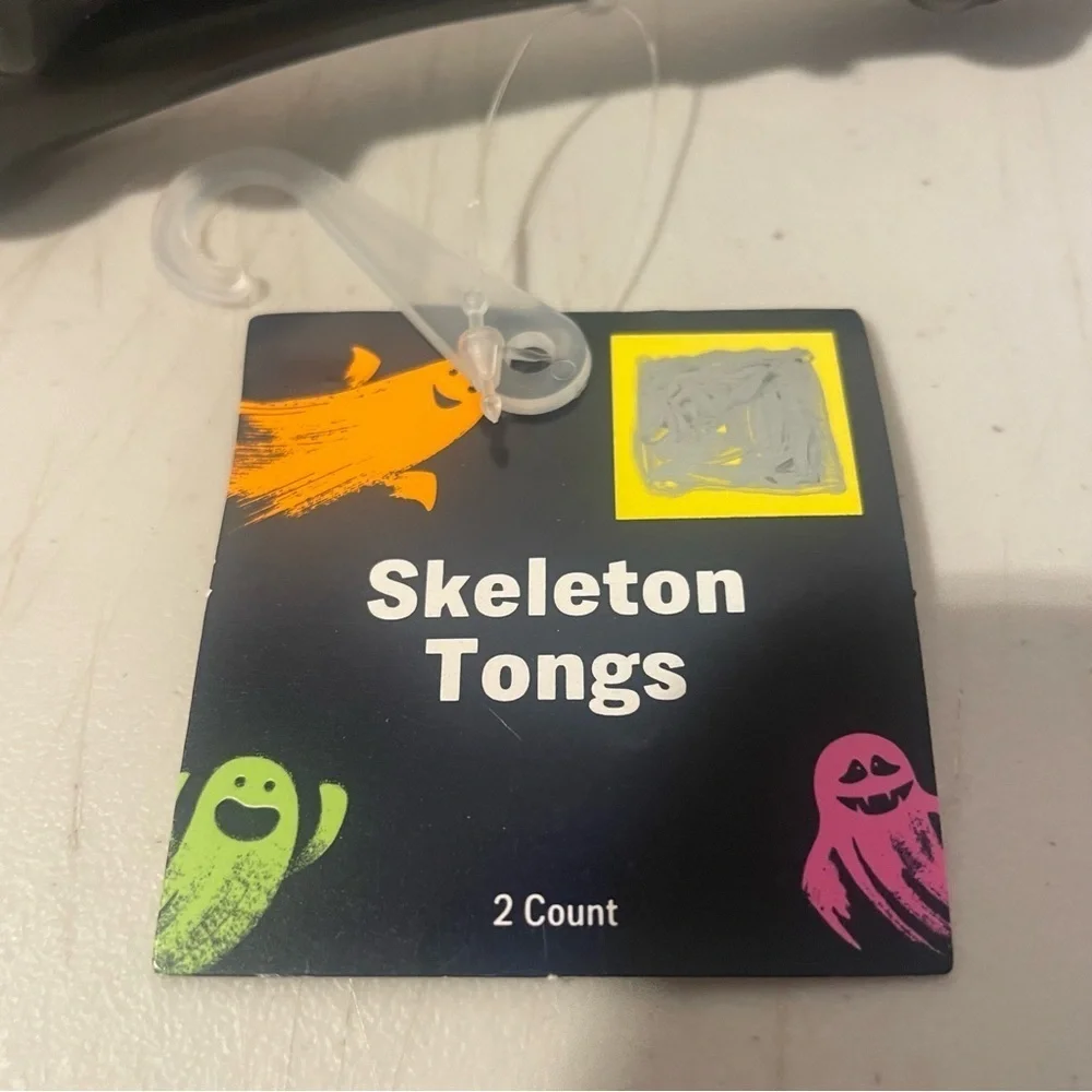 Skeleton tongs Black NEW grab for your holiday party
